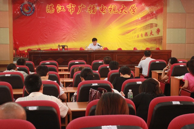 我校邀请市纪委常委张昌武同志作纪律教育学习月专题讲座