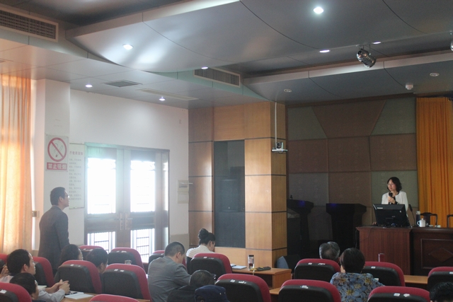 广东开放大学科研处处长陈东英教授应邀来我校作科研专题讲座