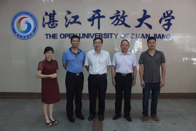 畅谈经验，共同发展&mdash;&mdash;肇庆开放大学校长李务迅来我校交流