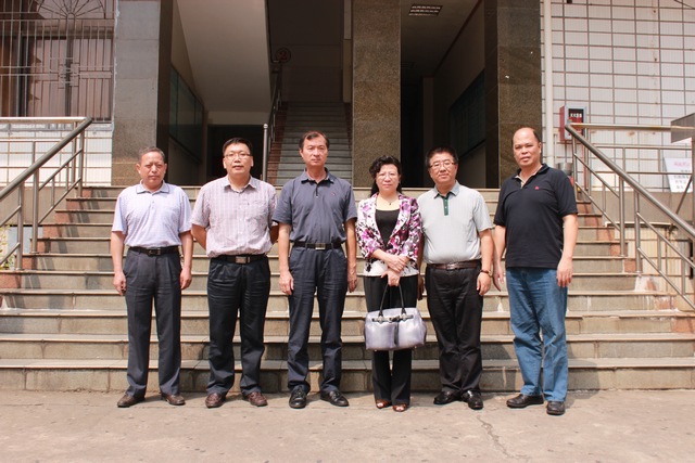 省教育厅副巡视员胡振敏、省开放大学党委副书记李海燕一行到我校调研指导