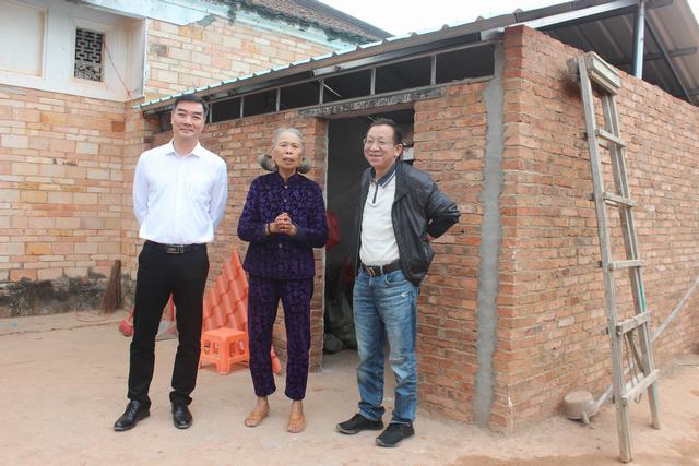 我校领导带队开展扶贫慰问