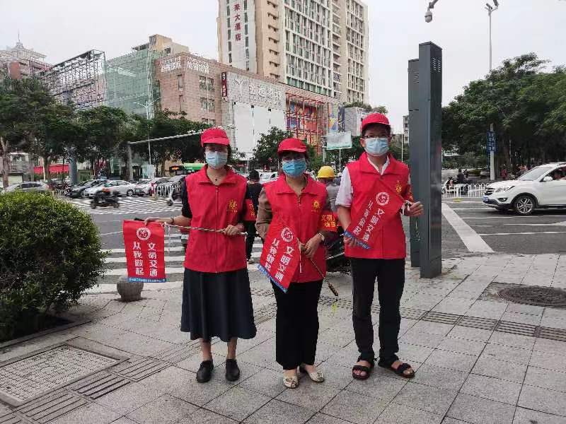 &ldquo;文明交通路口志愿者&rdquo;构建城市文明风景线