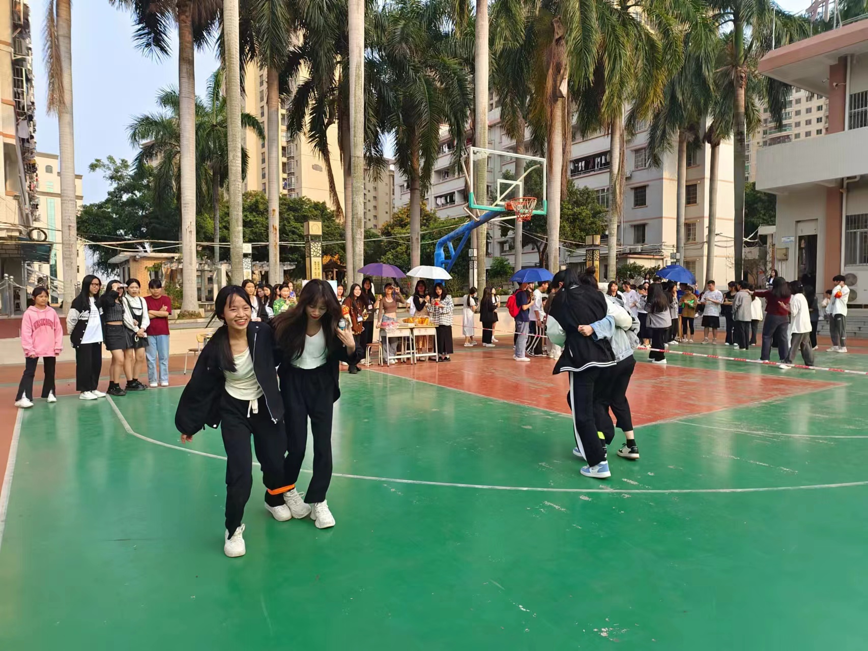 湛江市财政职业技术学校 举行“魅力女生，精彩校园”女生节活动
